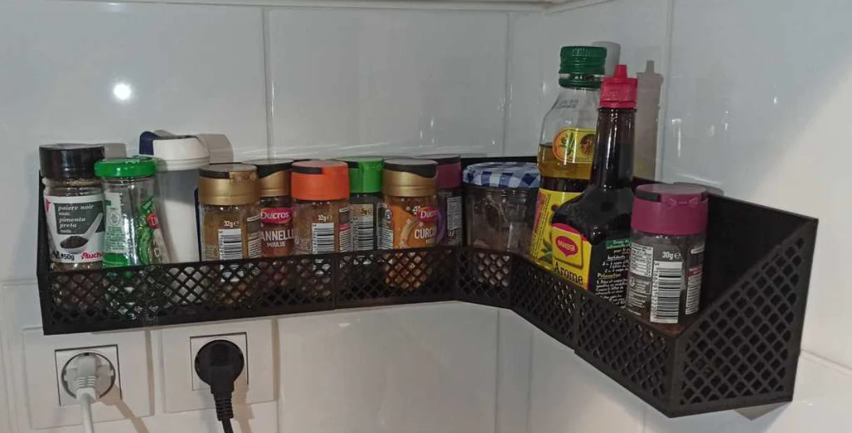 Wall mounted spice rack